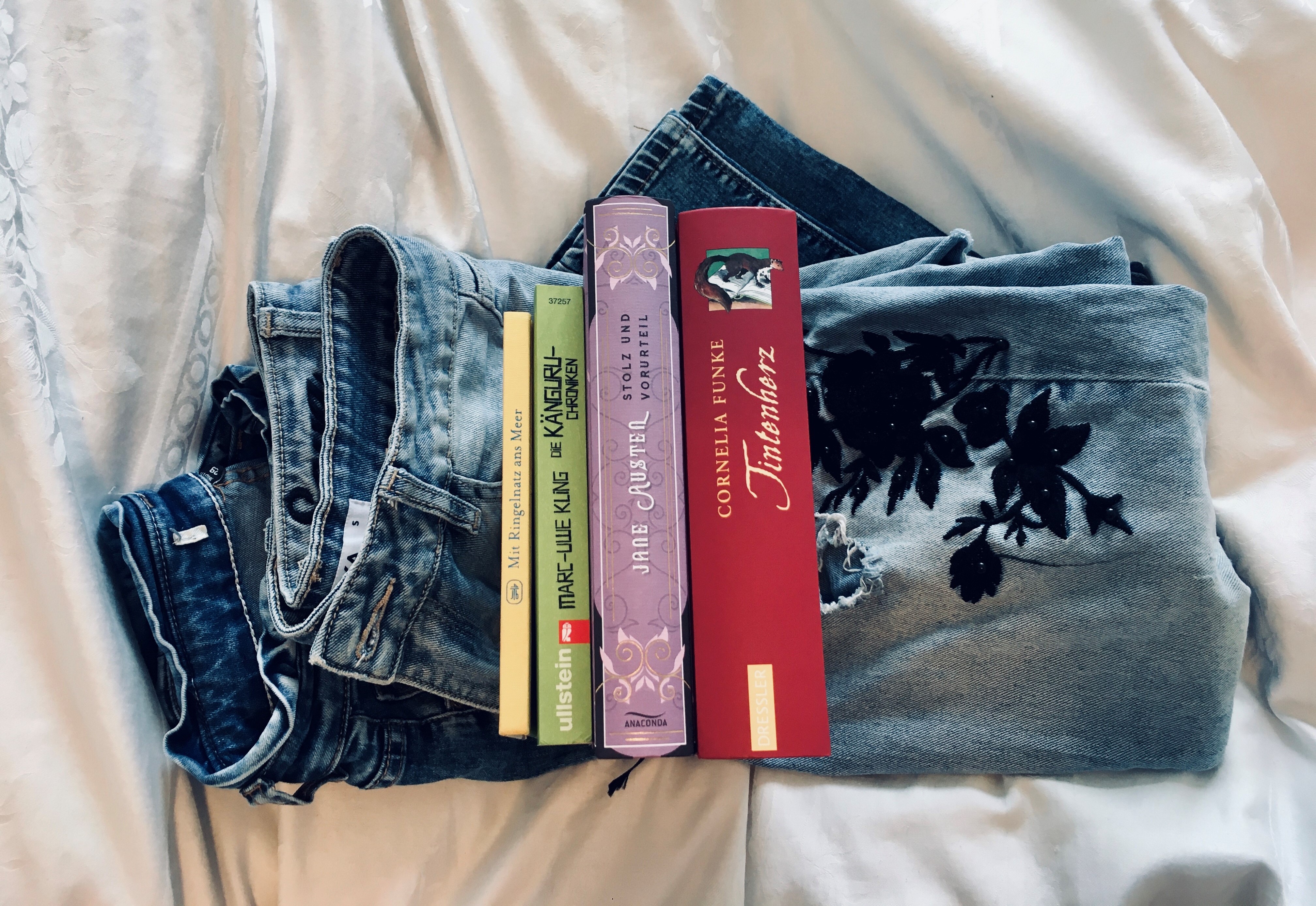 Jeans shoppen gehen wollen, aber mit Büchern heimkommen